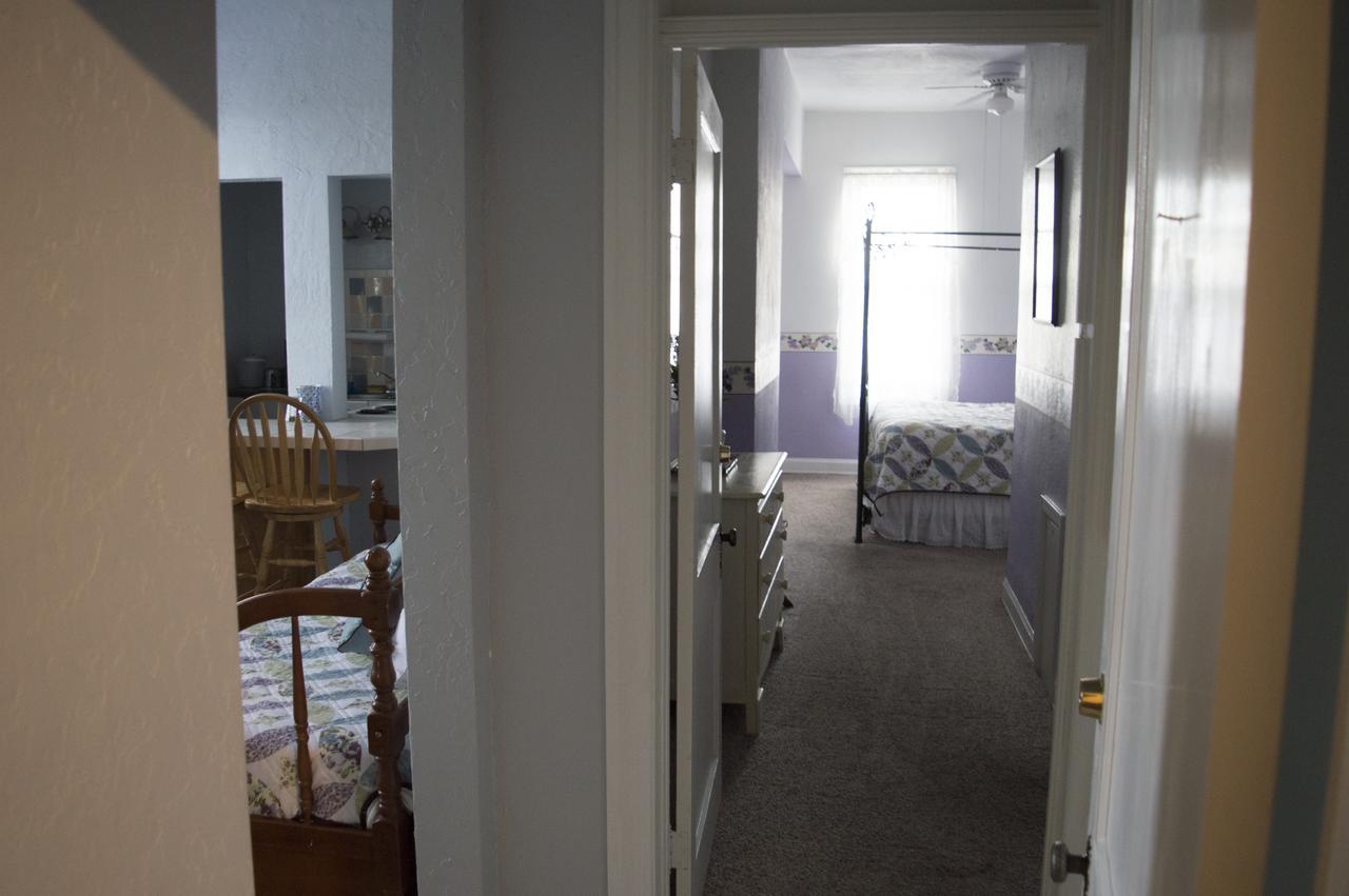 La Plaza Historic Hotel & Restaurant Walsenburg Room photo